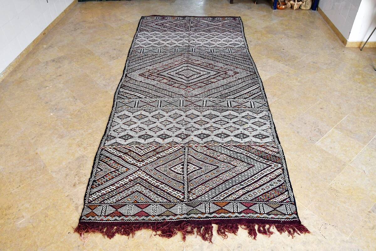 Berber rug Kilim Zayane Vintage