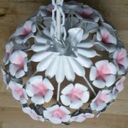 Suspension vintage fleurs tôle peinte