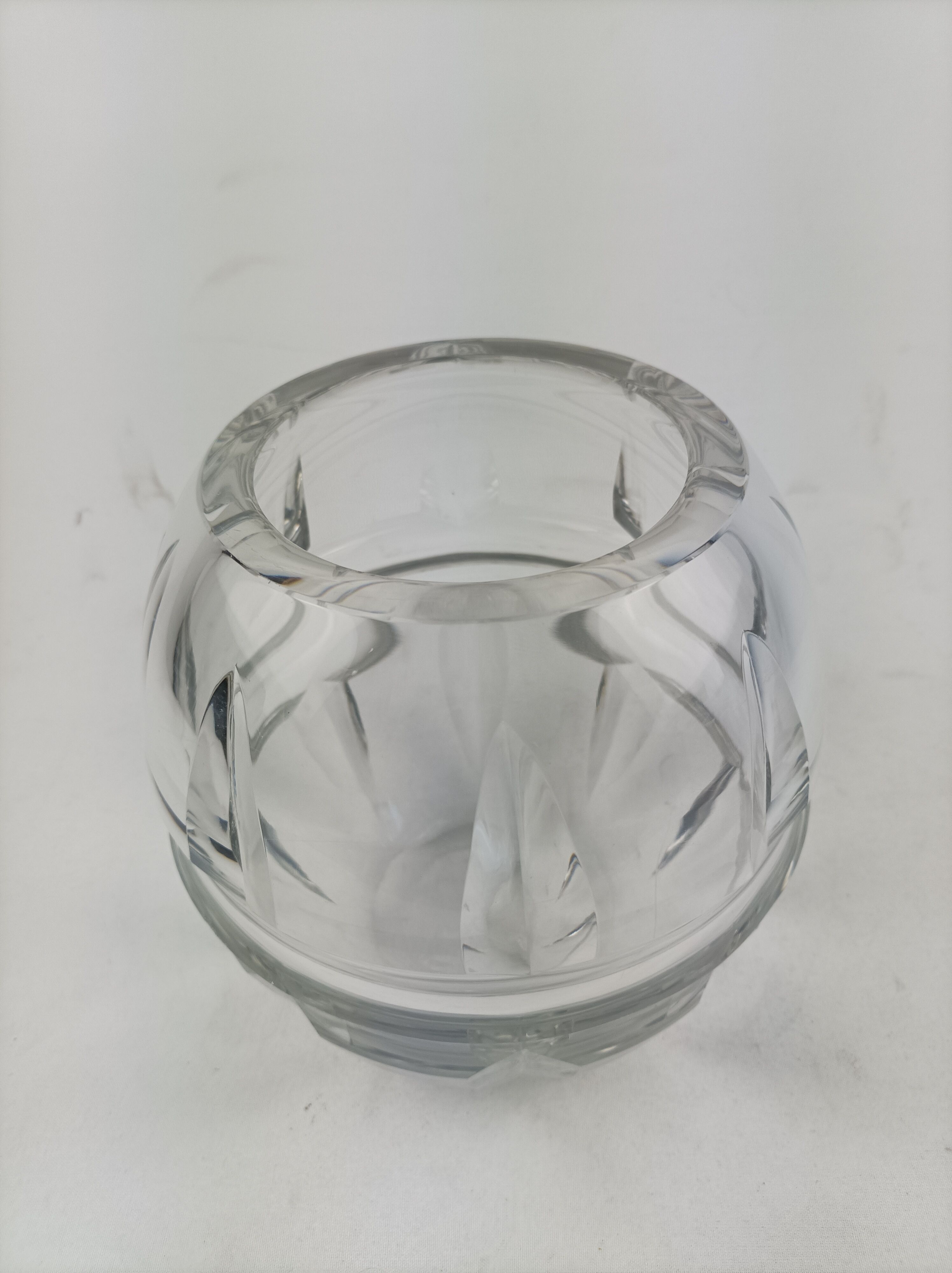 Baccarat vase ball art-deco