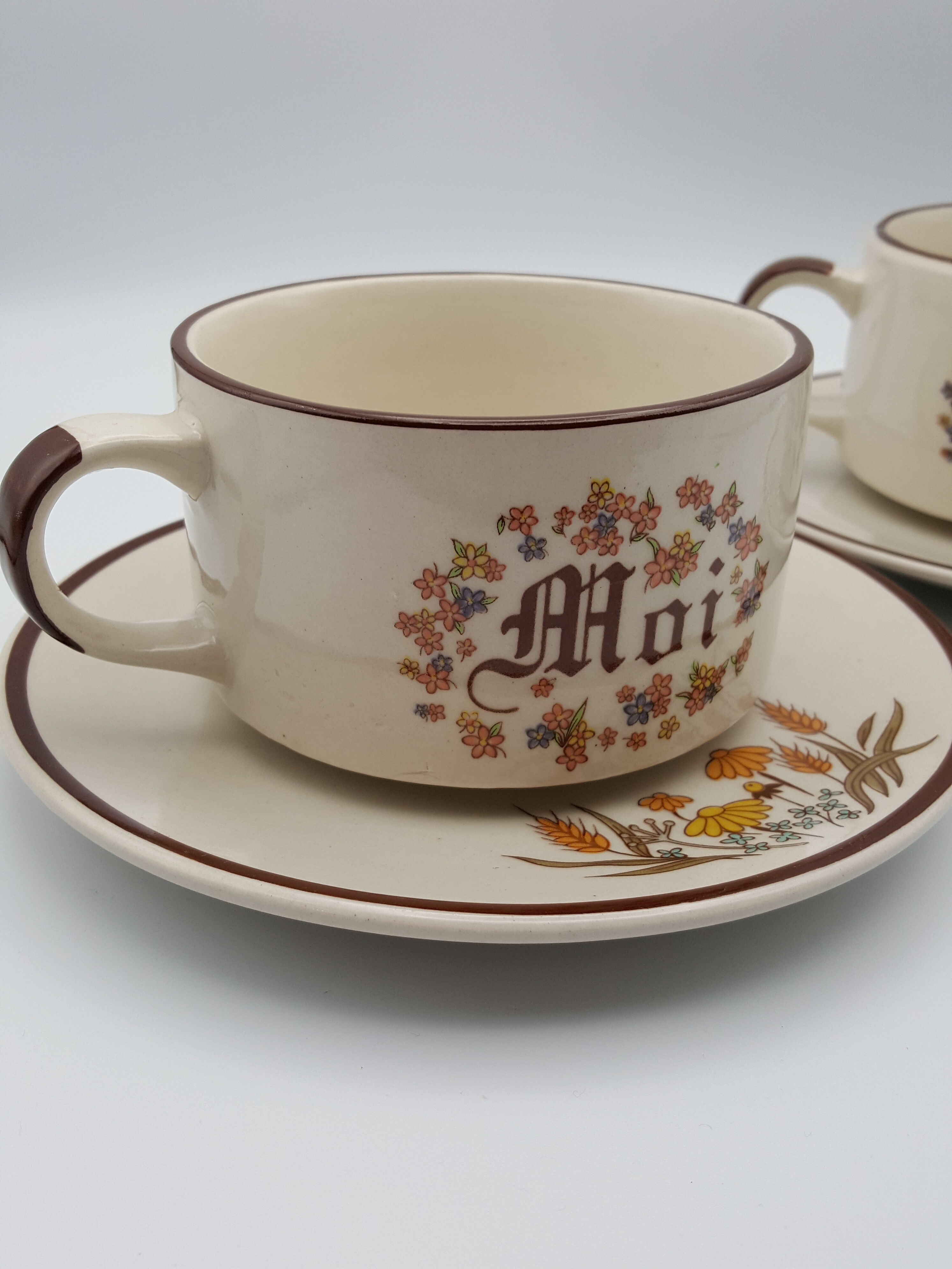 Head to head breakfast sandstone floral decoration you and me cup and saucer