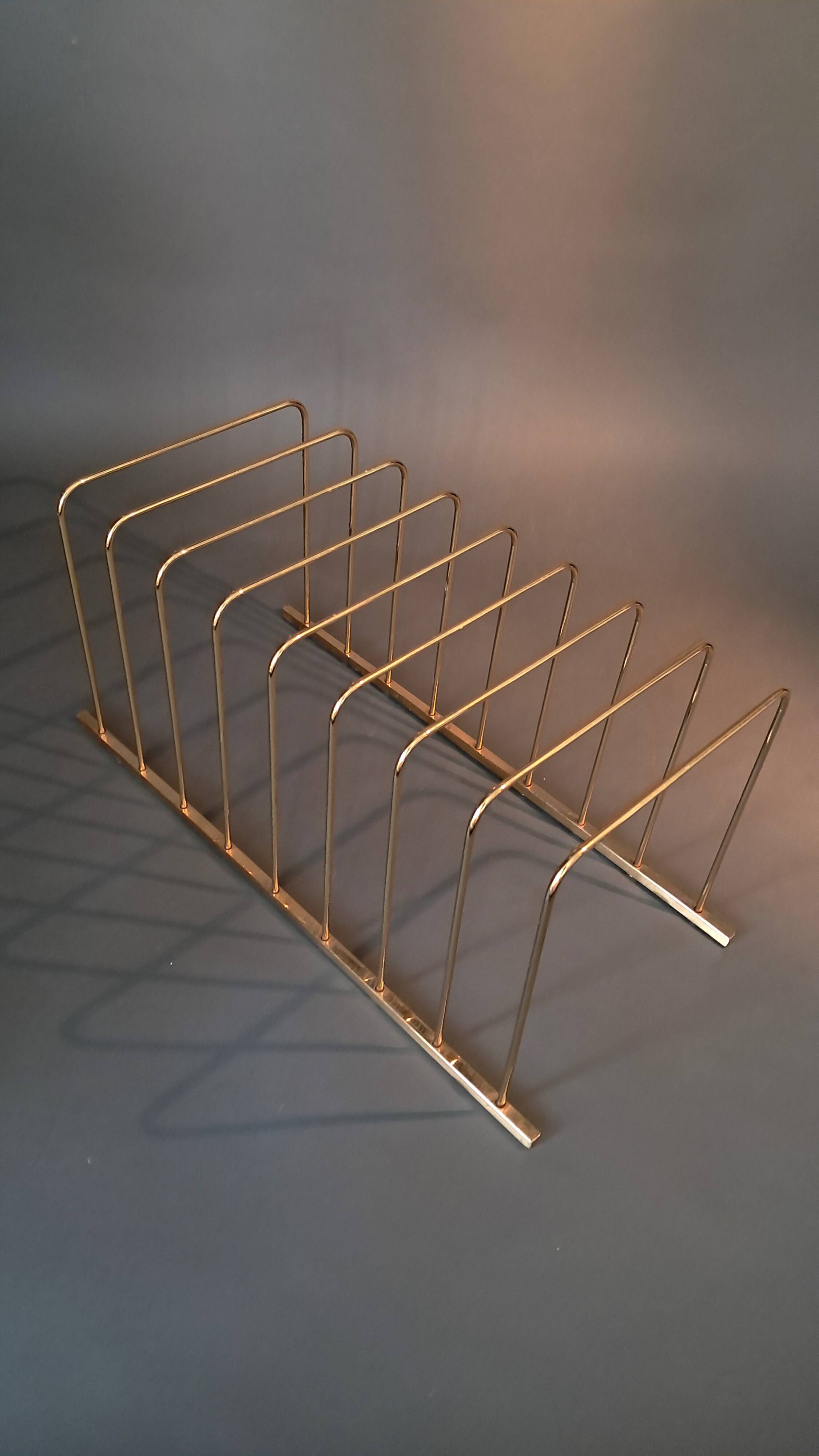 Porte vinyles en laiton doré mural ou à poser 1960/1970.