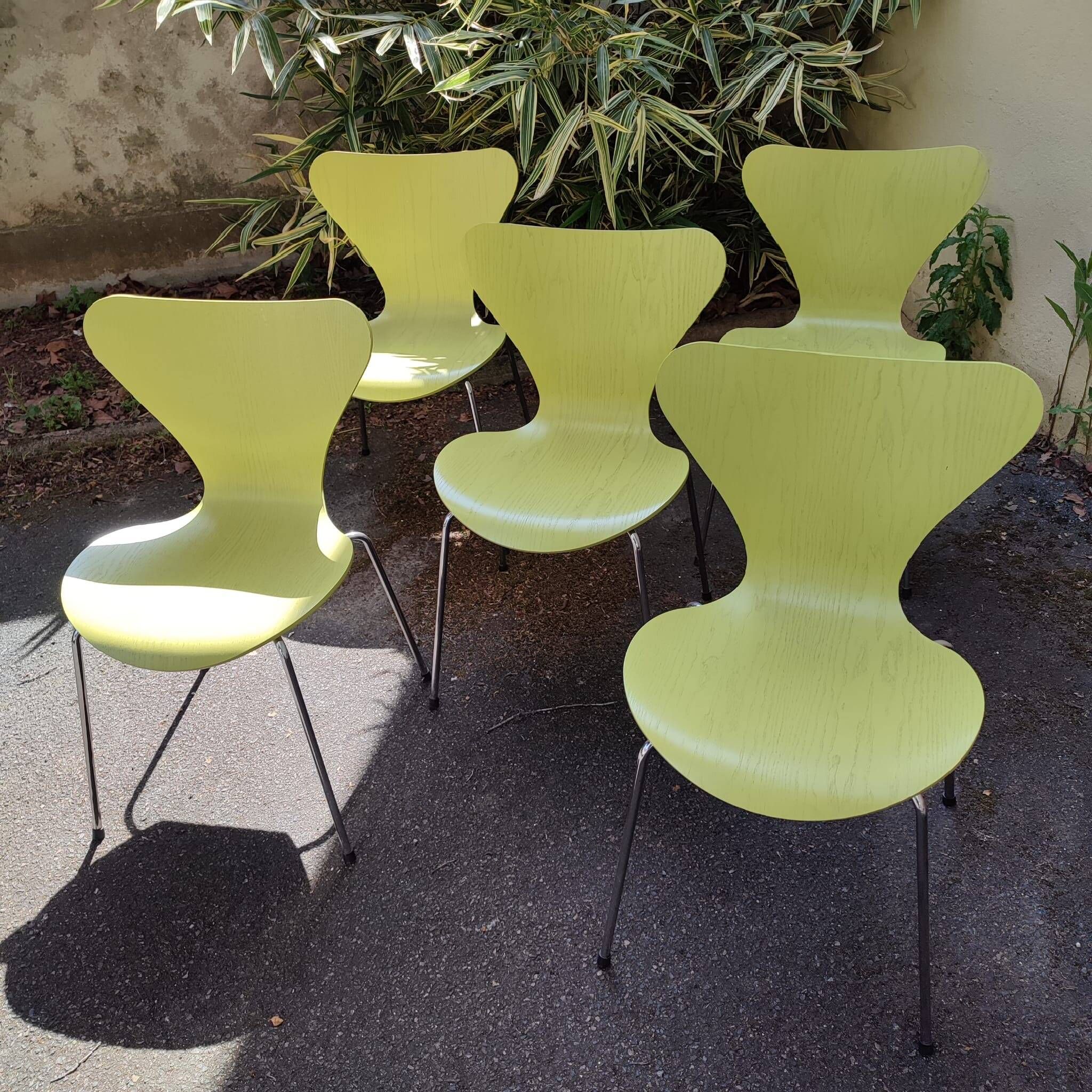 Set of Series 7 Chairs by Arne Jacobsen for Fritz Hansen