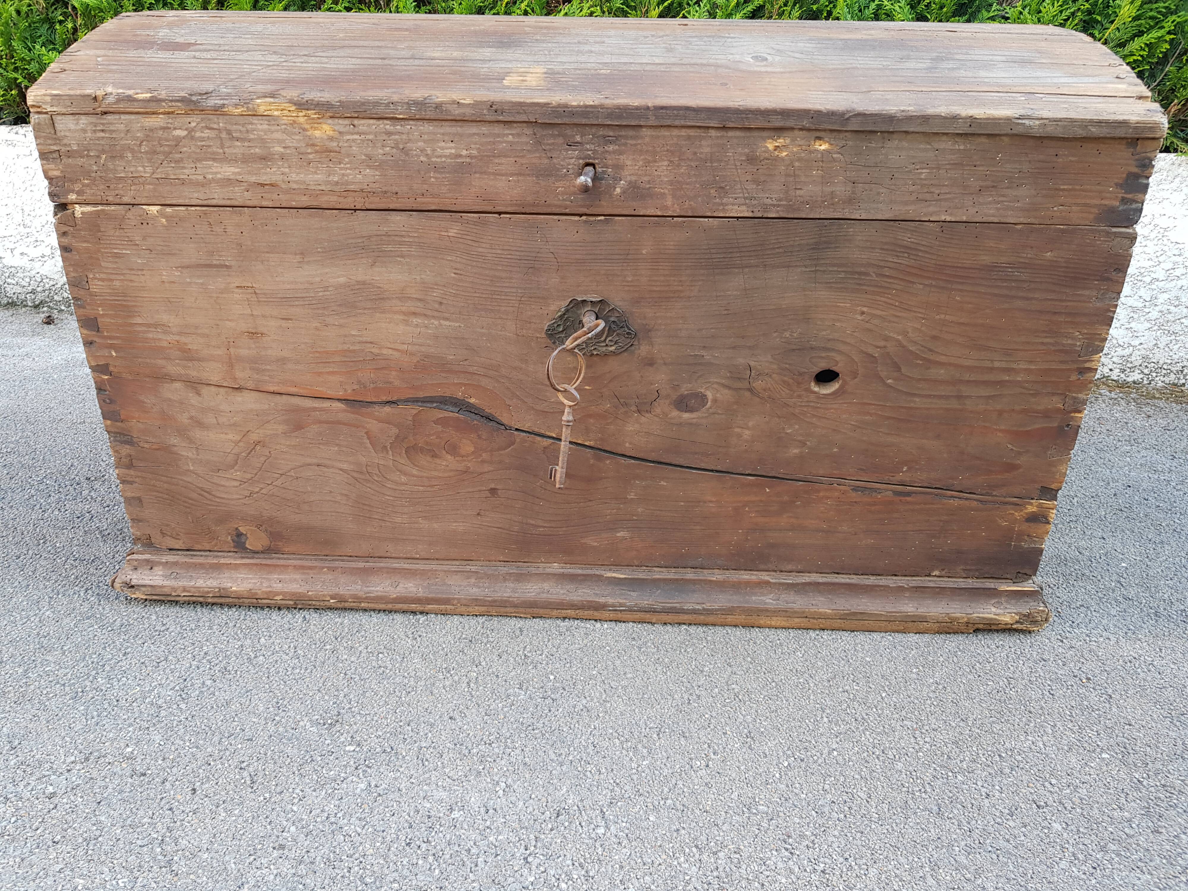 Former bulging privateer's trunk in 18th century fir