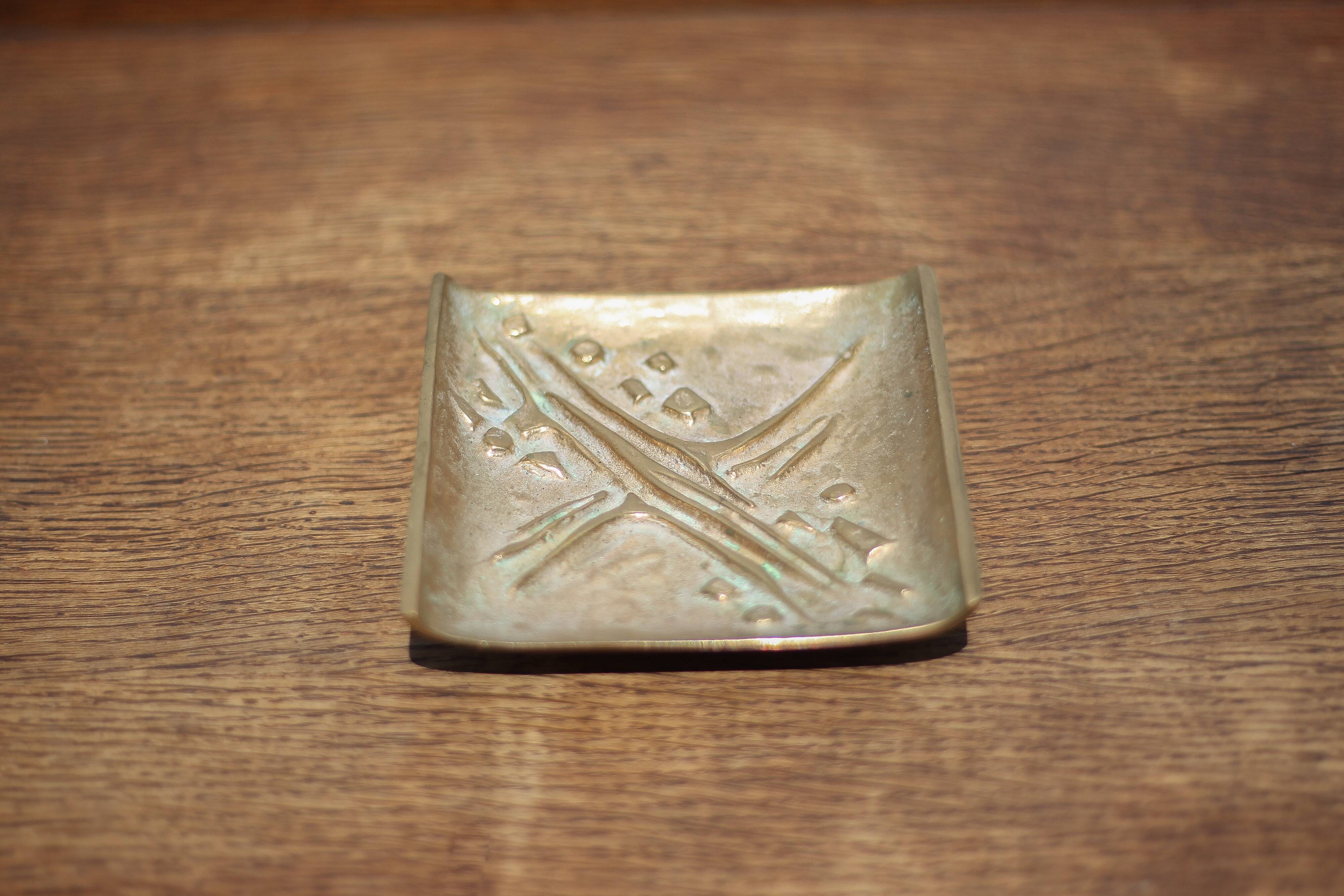 Bronze cup signed Jacques Lauterbach, empty pocket Brutalist bronze, abstract, collection, decoration