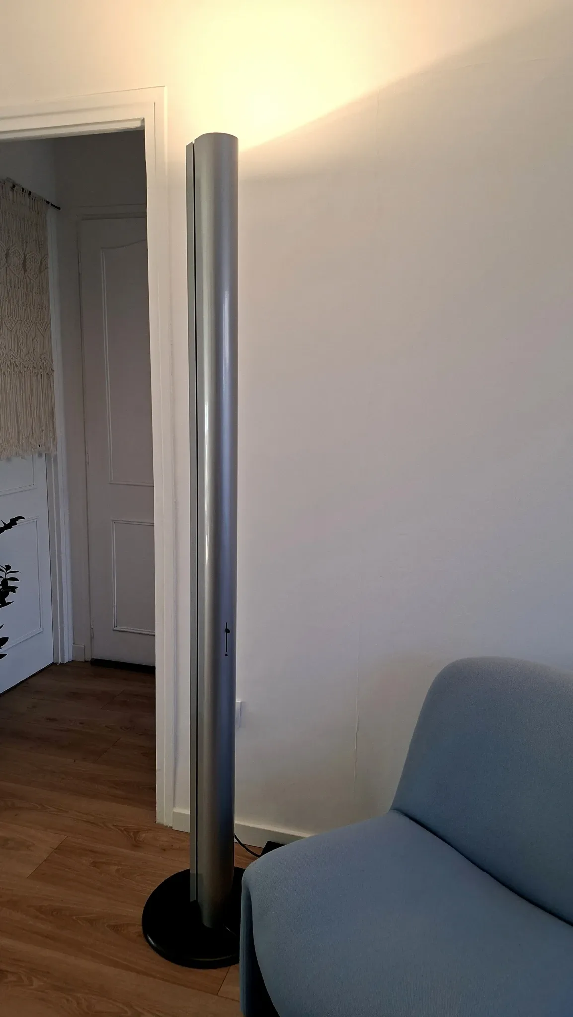 Megarón floor lamp Artemide
