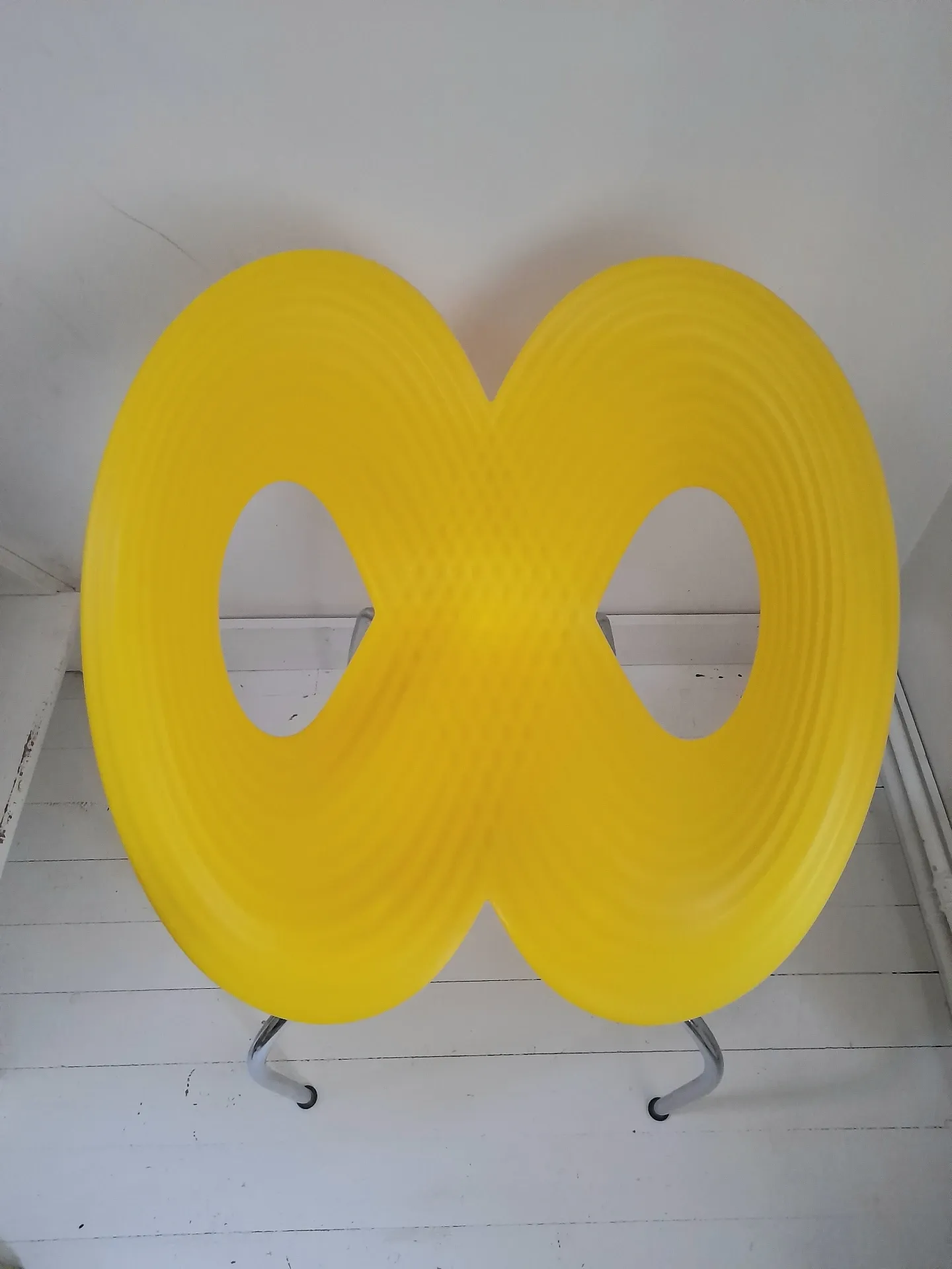 Ripple chair jaune design Ron Arad pour Moroso
