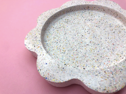 Flower confetti tray