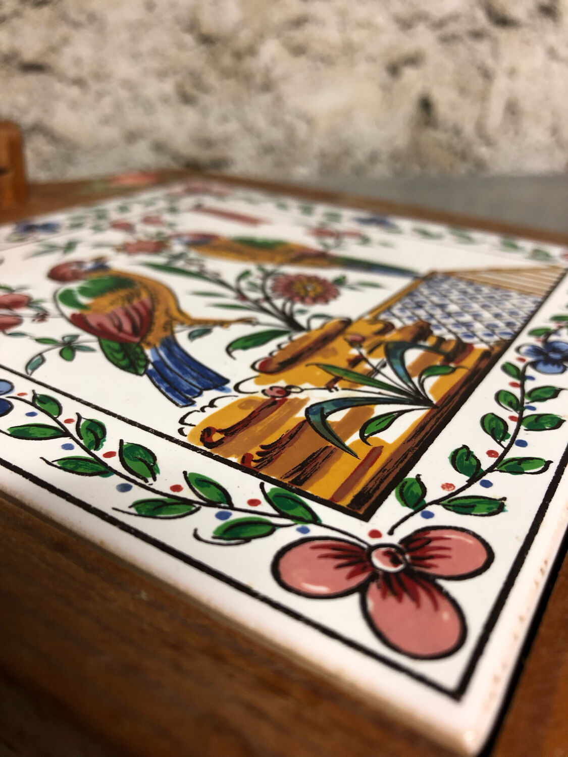 Hand-painted tiled cutting board