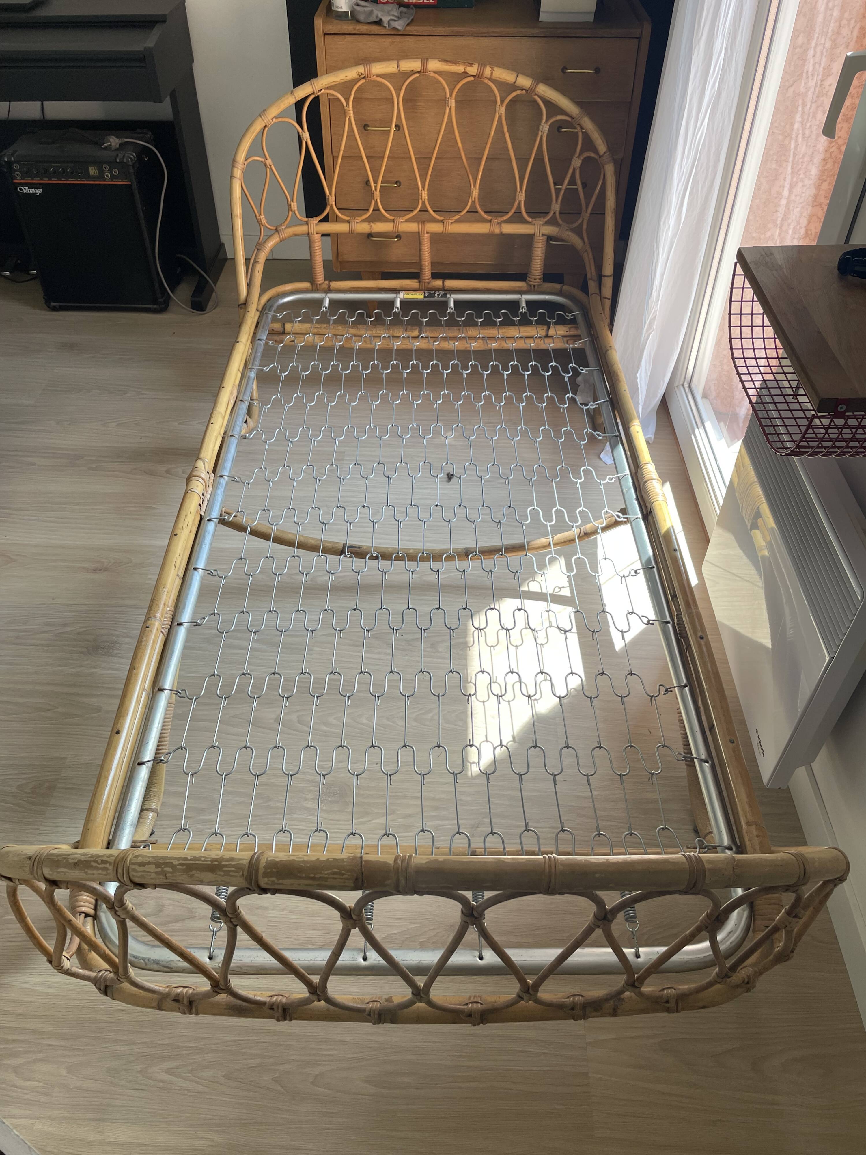 Vintage rattan basket bed