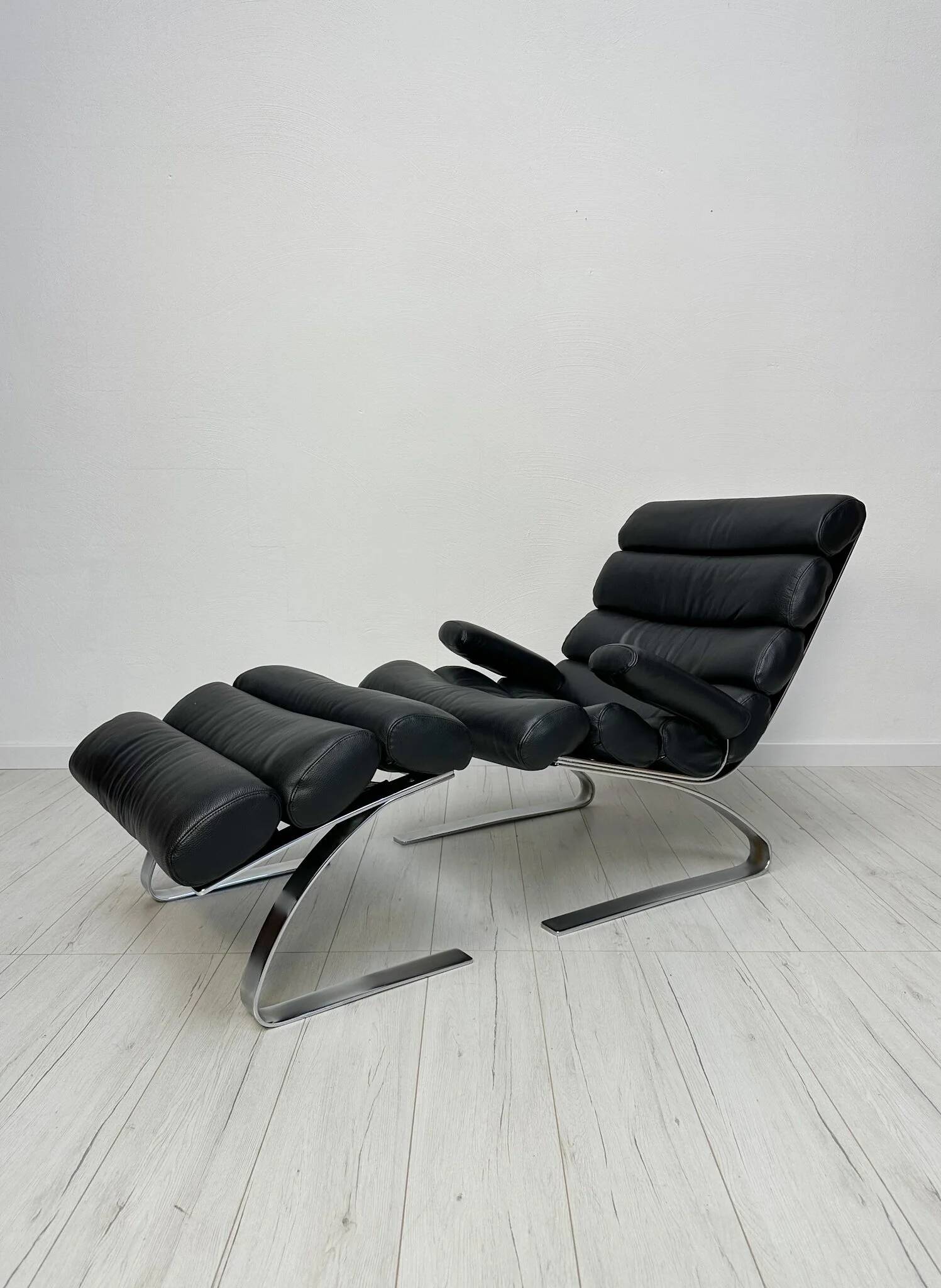 COR Sinus Black Leather Lounge Chair with Ottoman