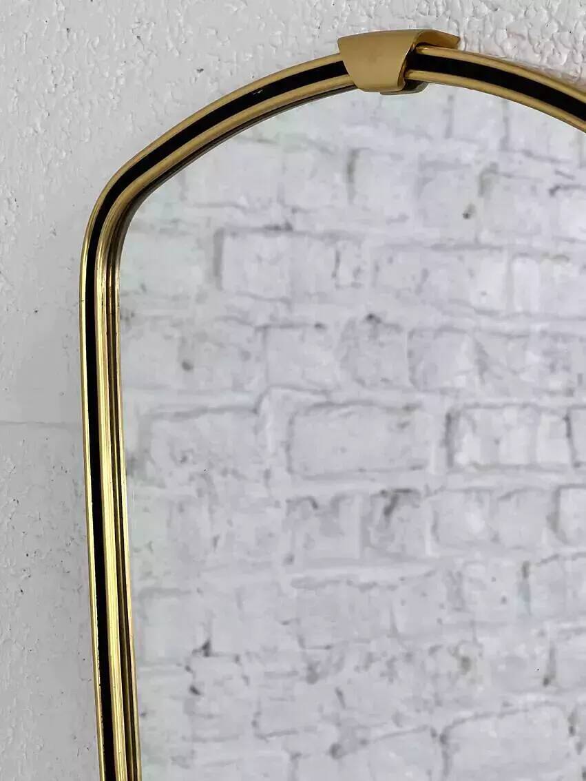 Rearview mirror and free form from the 60s brass frame highlighted with black