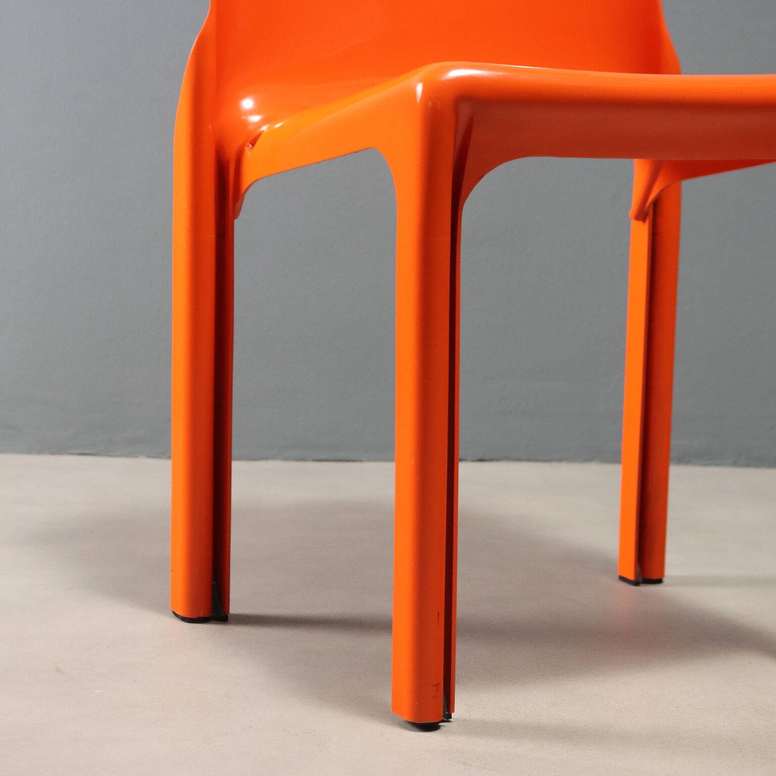 'Selene' chair by Vico Magistretti 1960s-70s - Artemide production