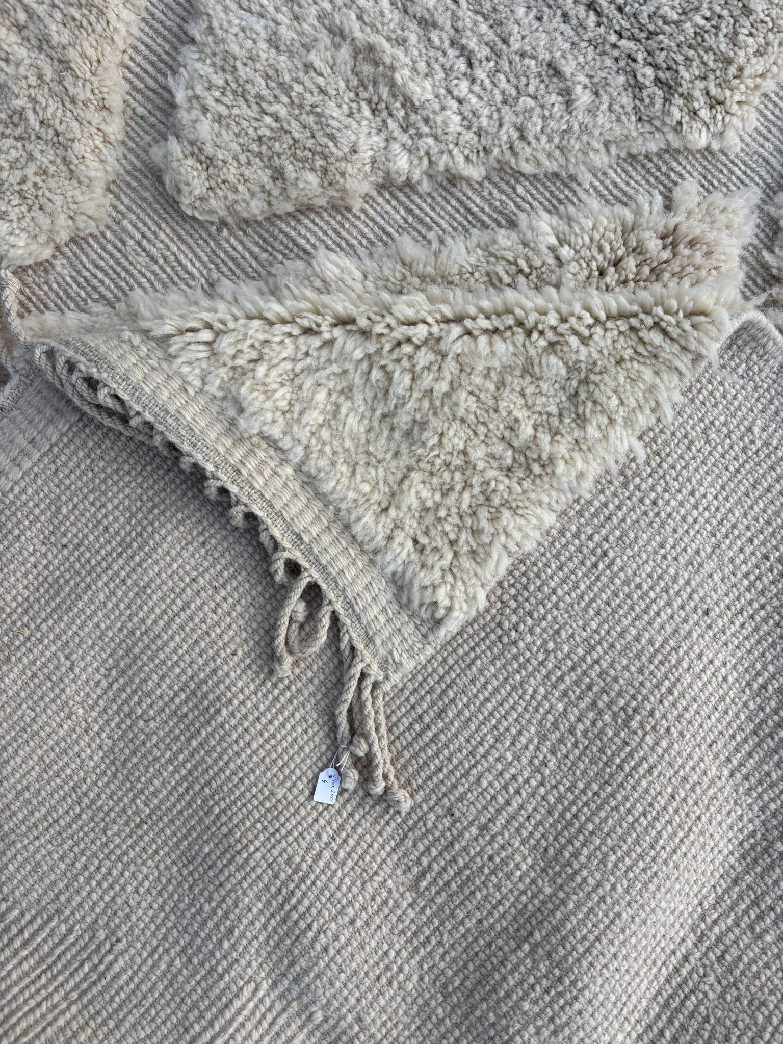 White Berber Beni M'rirt wool rug