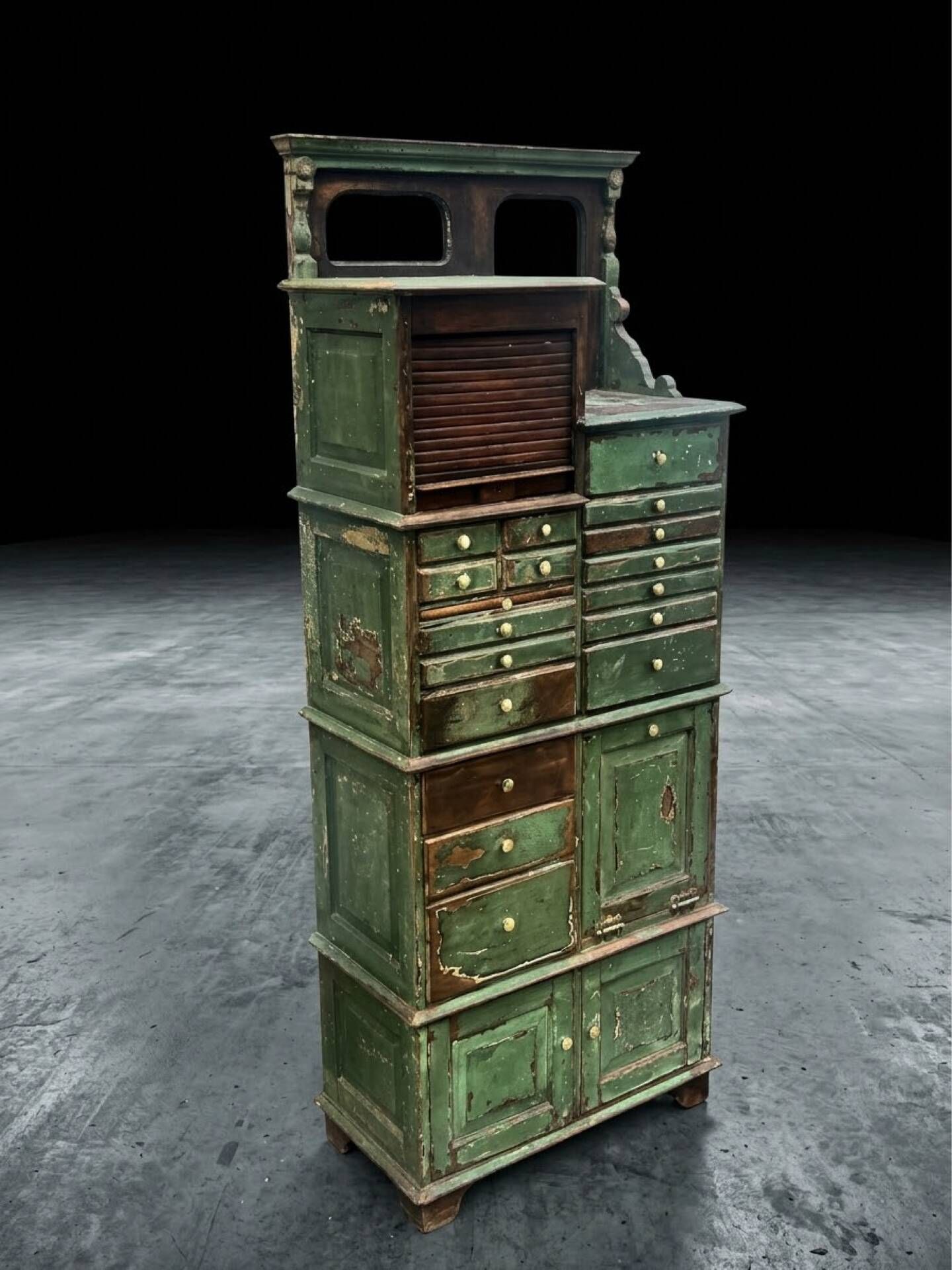Rare antique dental cabinet The Cabinet Company no. 53 in mahogany.