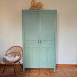 Armoire parisienne vert demoiselles
