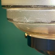 Lampe à poser globe vintage en verre granité jaune et doré