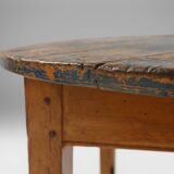 French round sidetable in oak with blue top and beautiful patina, ca. 1850