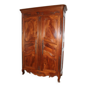 Armoire de mariage provençal