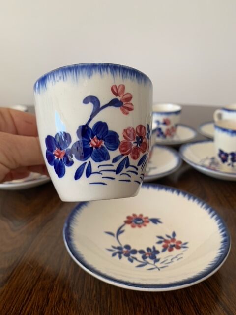 Gien earthenware coffee cups, Marius model.