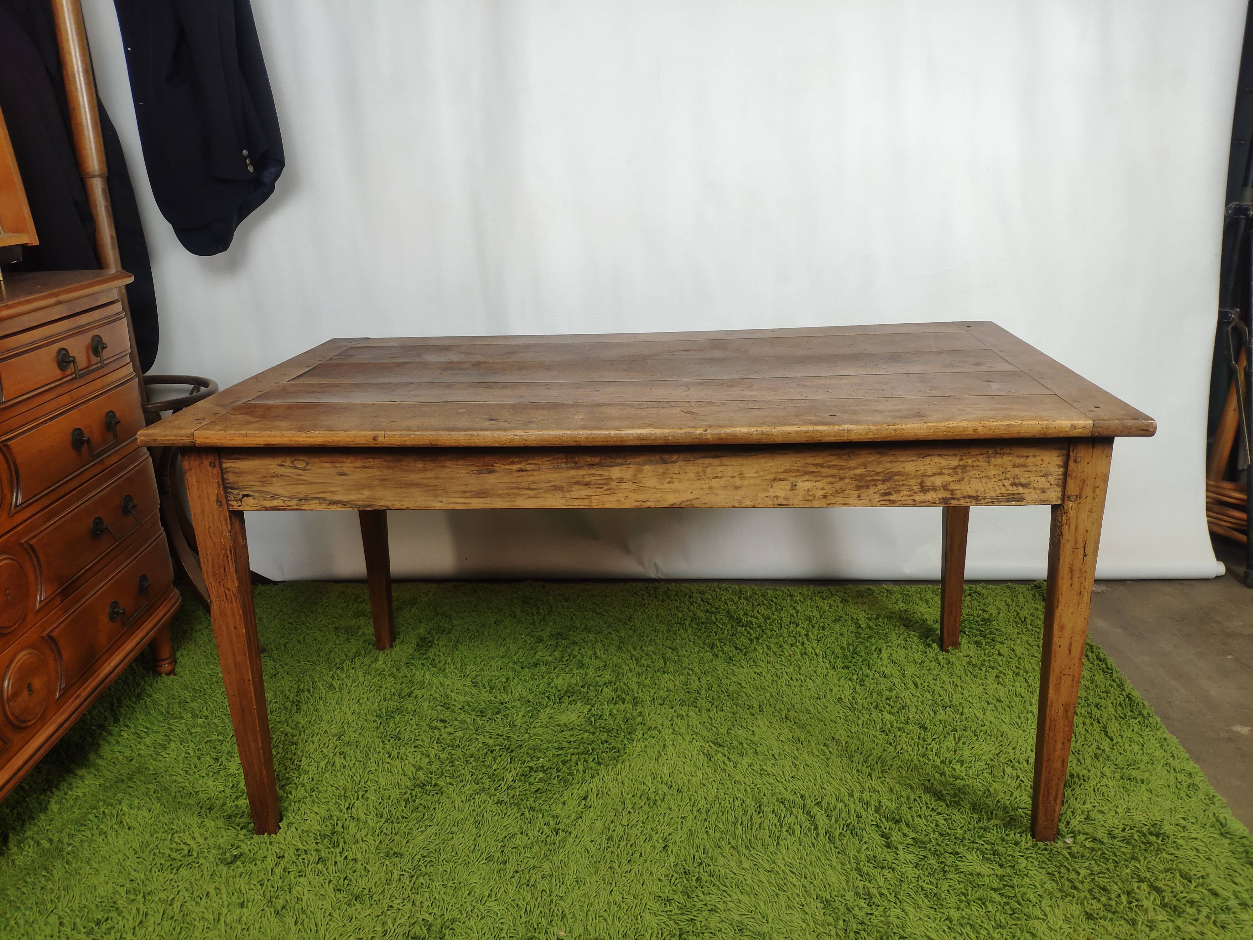 Light wood eating farm table