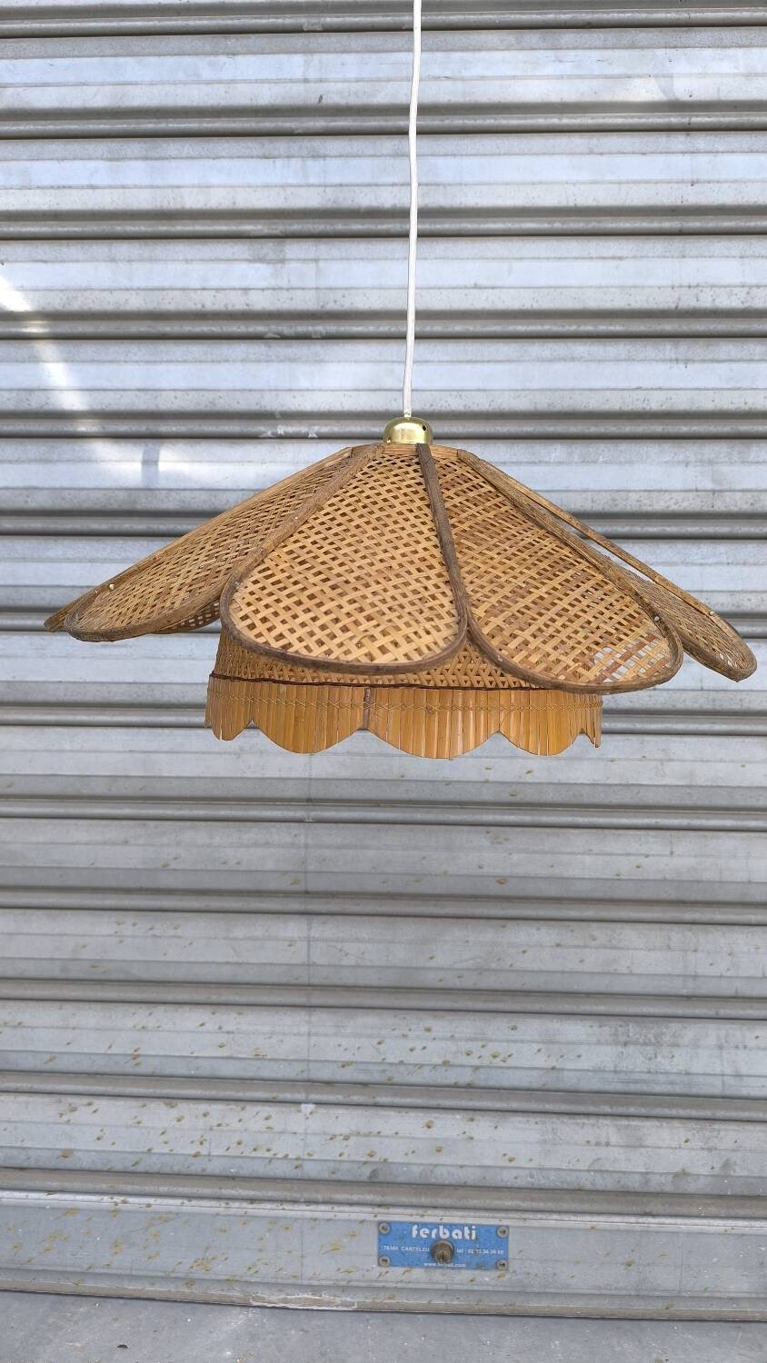 Vintage wicker flower pendant light