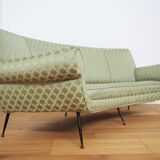 Curved silk sofa by Gigi Radice, 1950