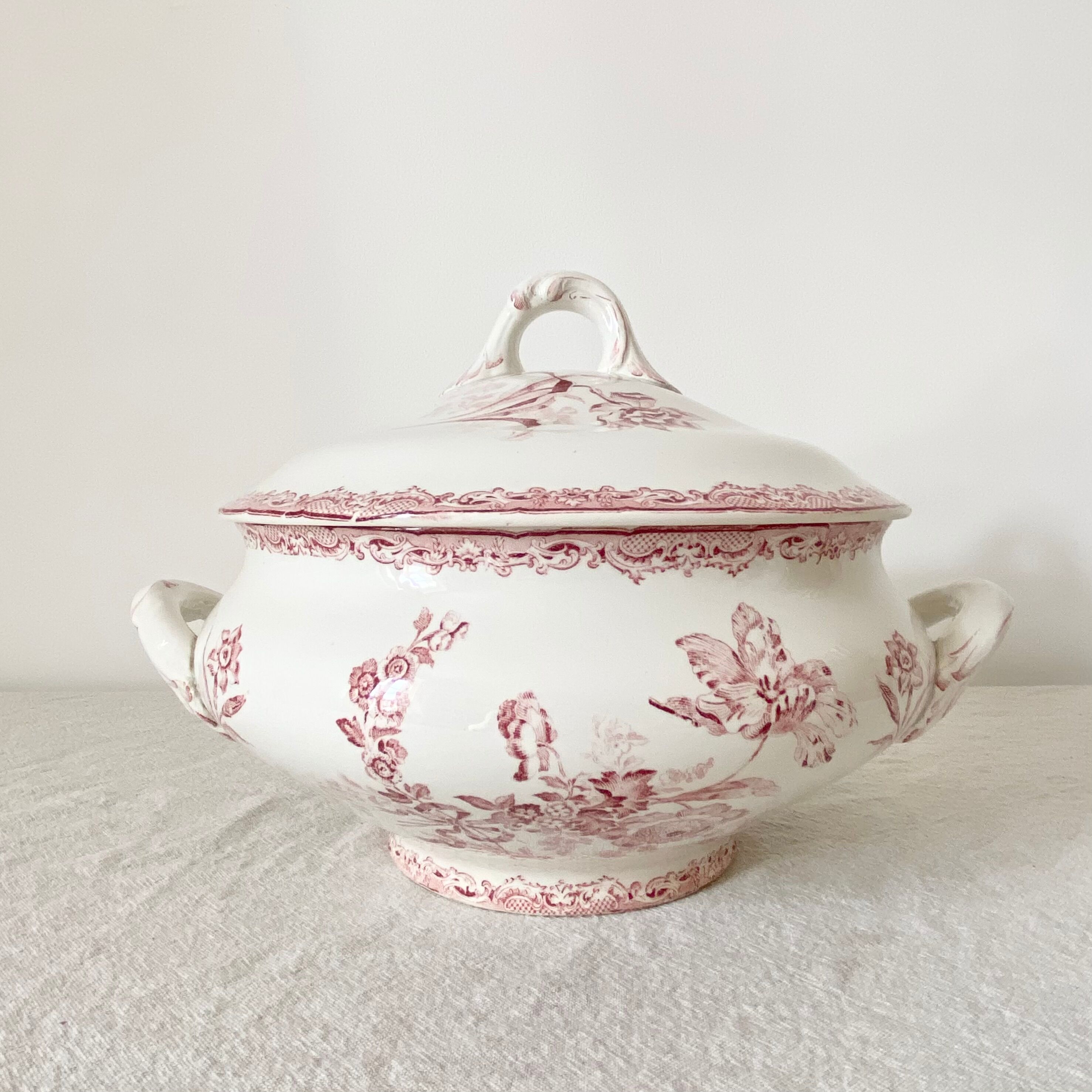 Old soup tureen sarreguemines (fontances) terre de fer