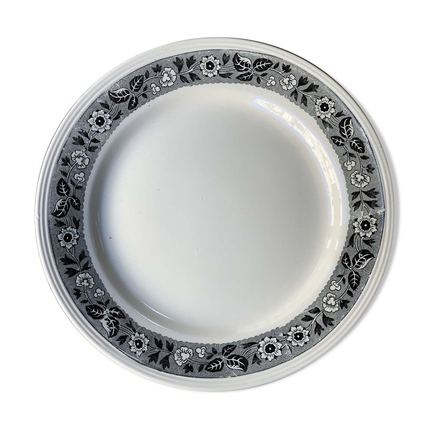 Boch La Louvière flat plate in earthenware