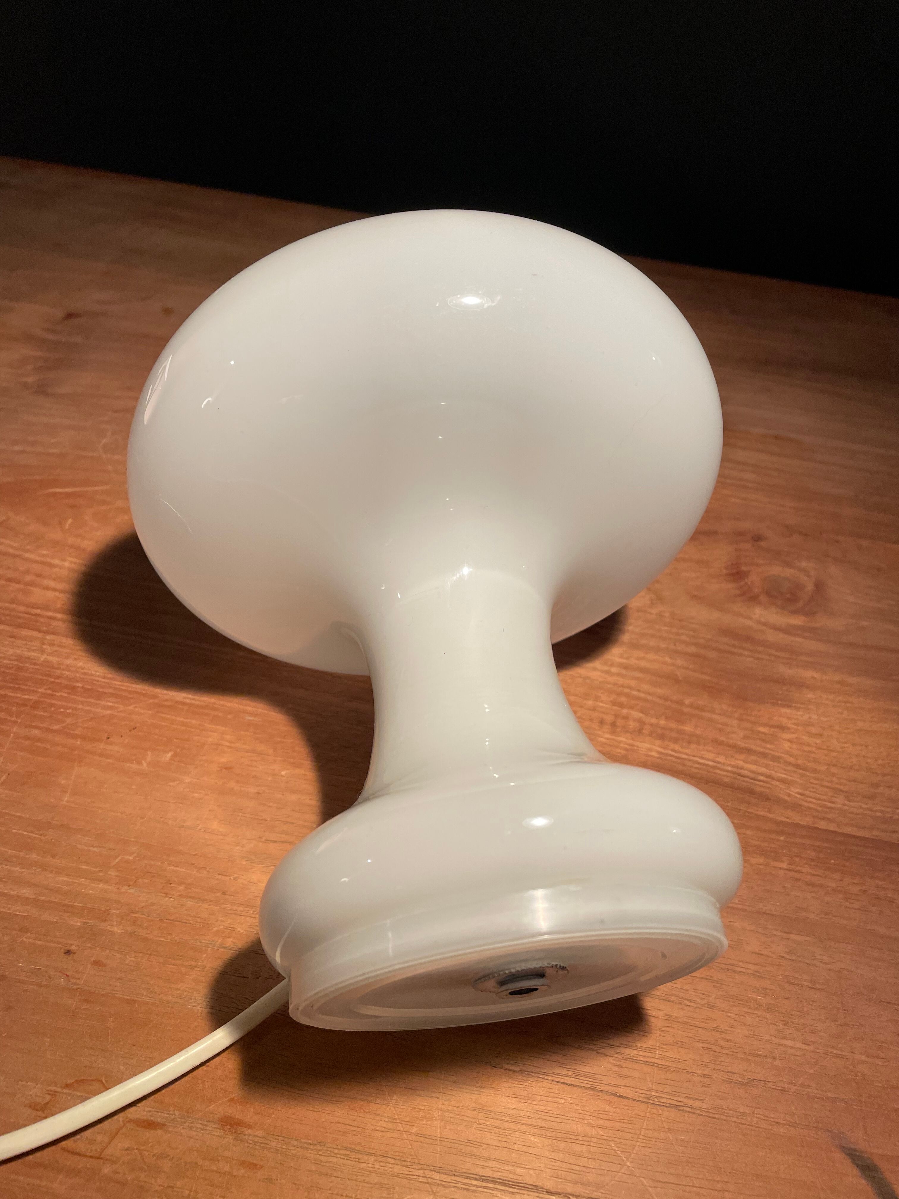 Murano table lamp, opaline glass