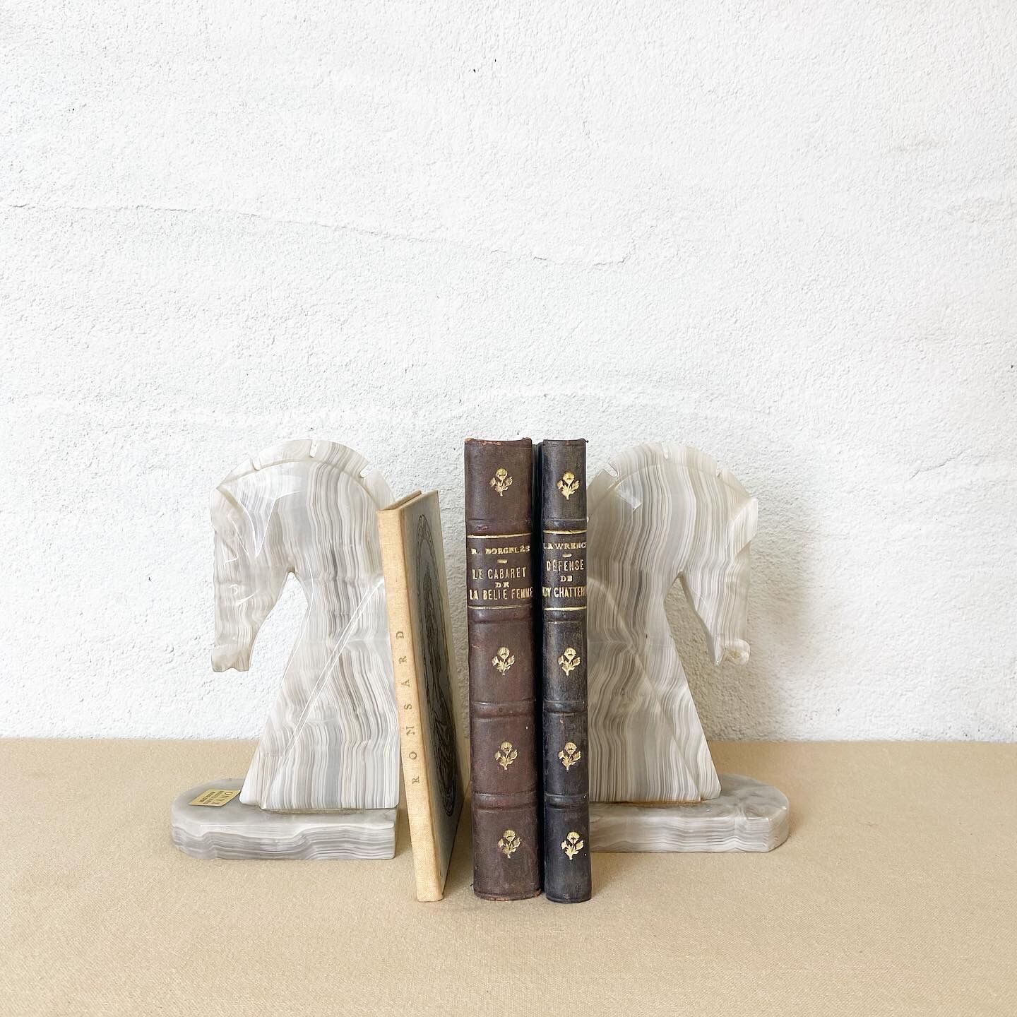 2 onyx book book ends
