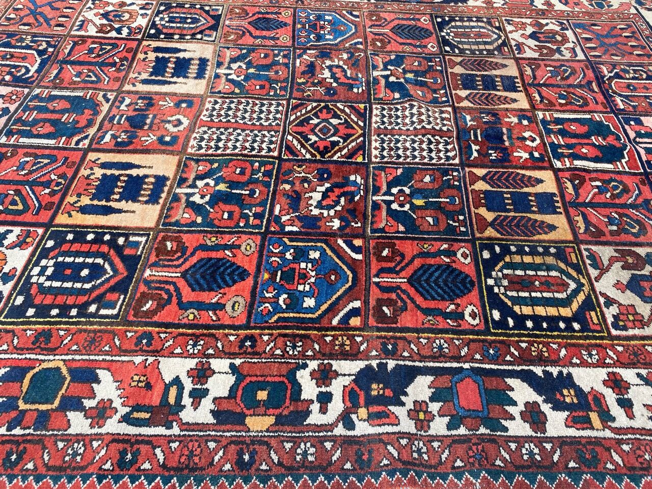 Persian carpet Bakhtiar 222x302