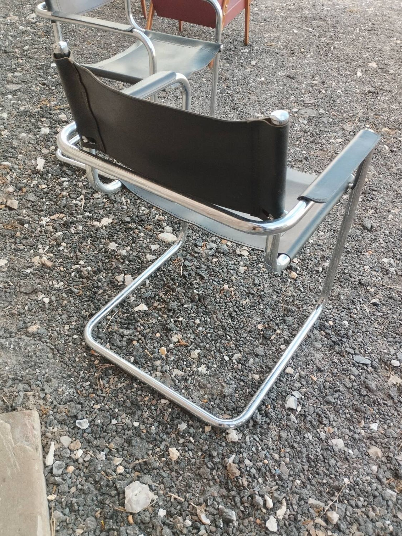 Belle paire de chaises anciennes style marcel breuer