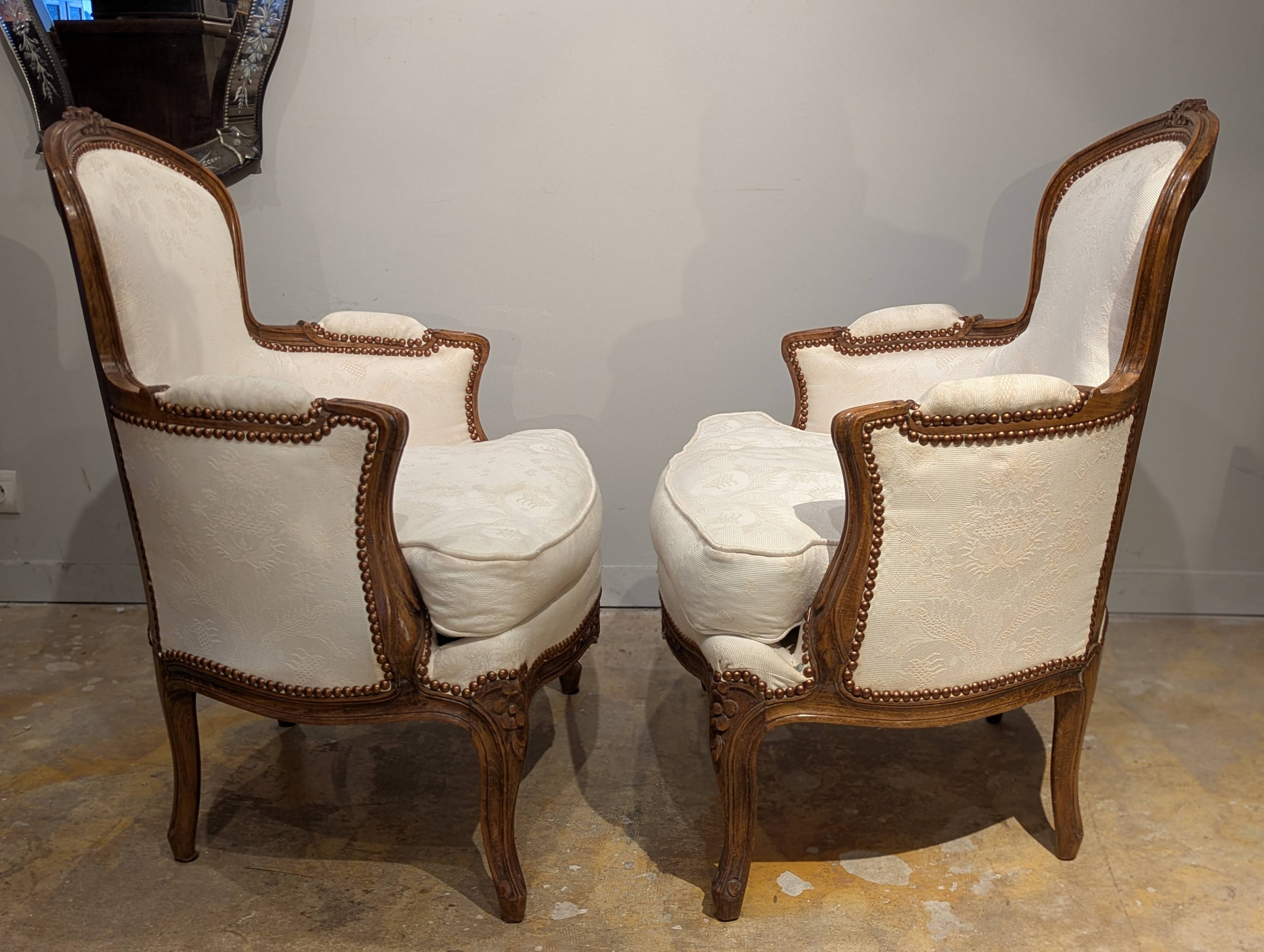 Paire de fauteuils bergères Louis XV