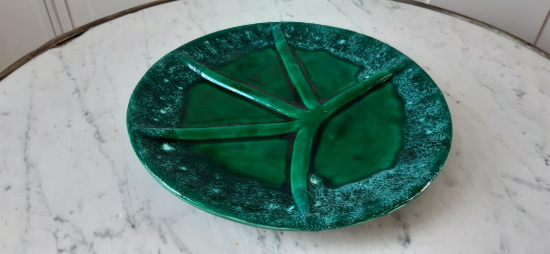 Plat Vallauris en céramique vert années 50-60