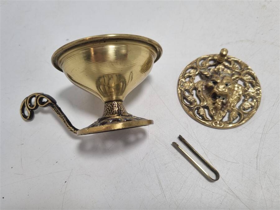 Lion head incense burner