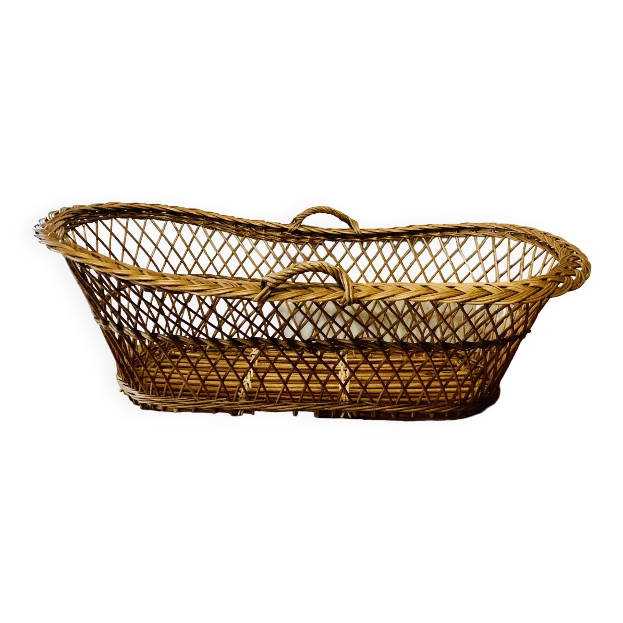 Vintage wicker bassinet