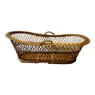 Vintage wicker bassinet