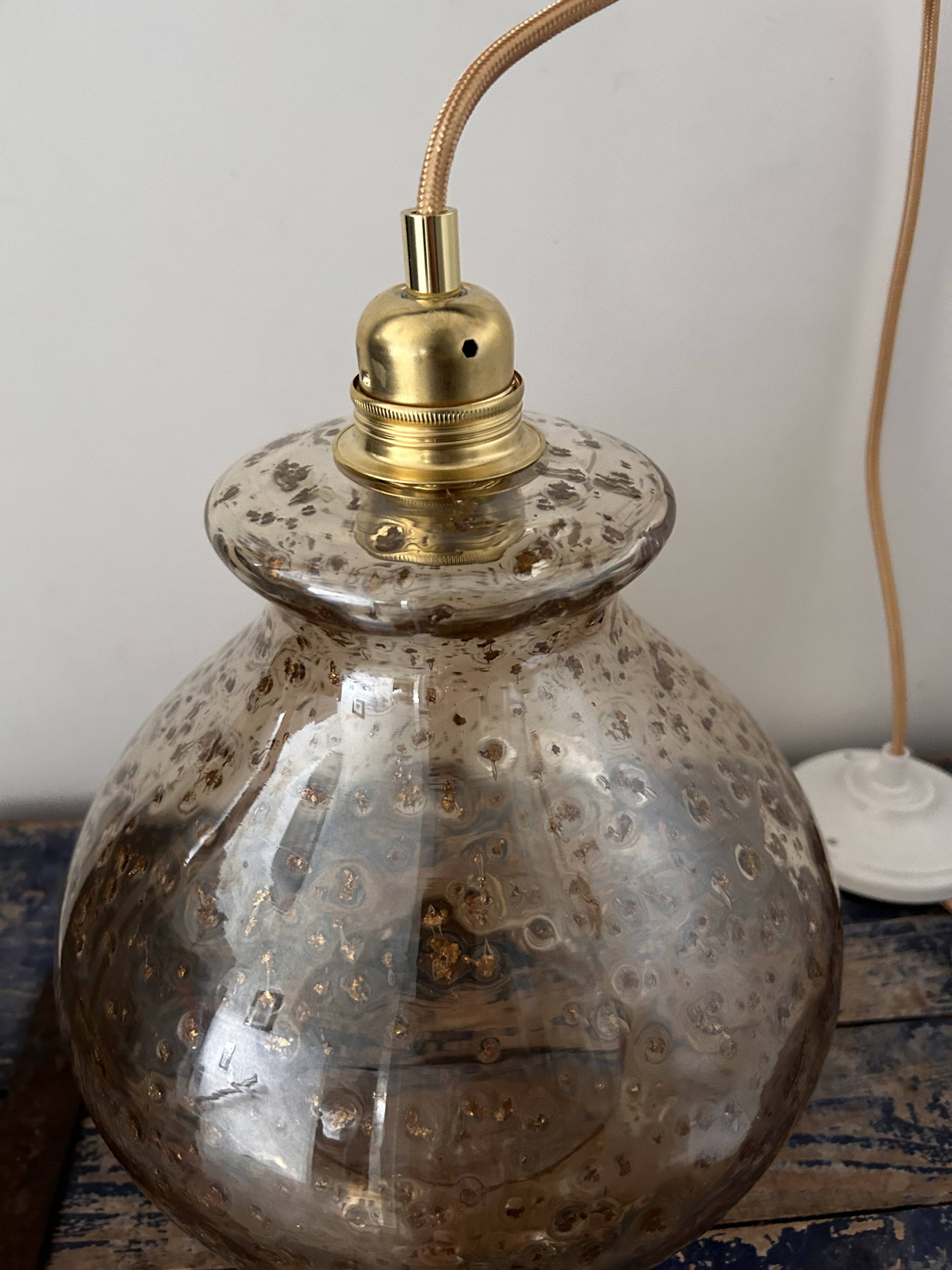 Suspension vintage en verre pailleté doré