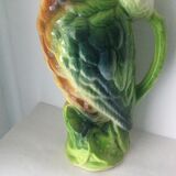Parrot pitcher in Slip