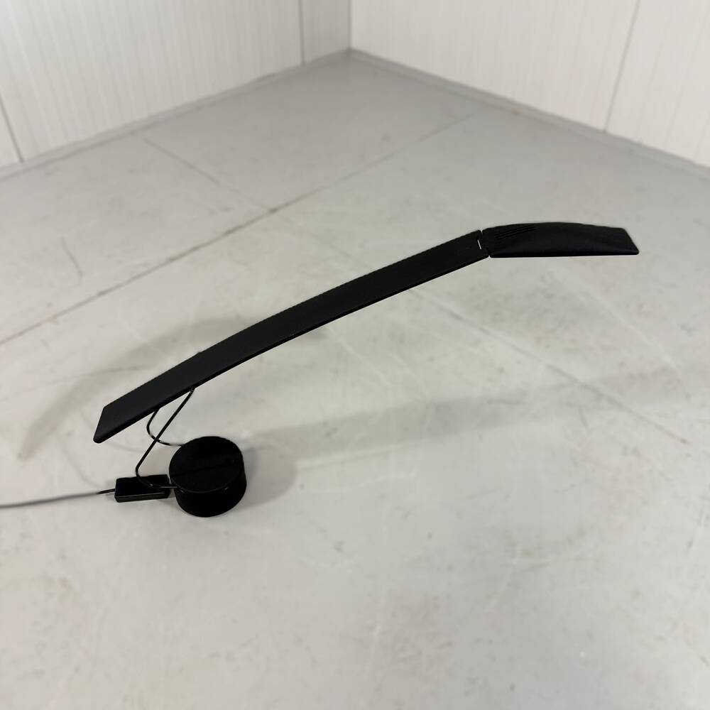 Dove desk lamp Mario Barbaglia & Marco Colombo, Italy