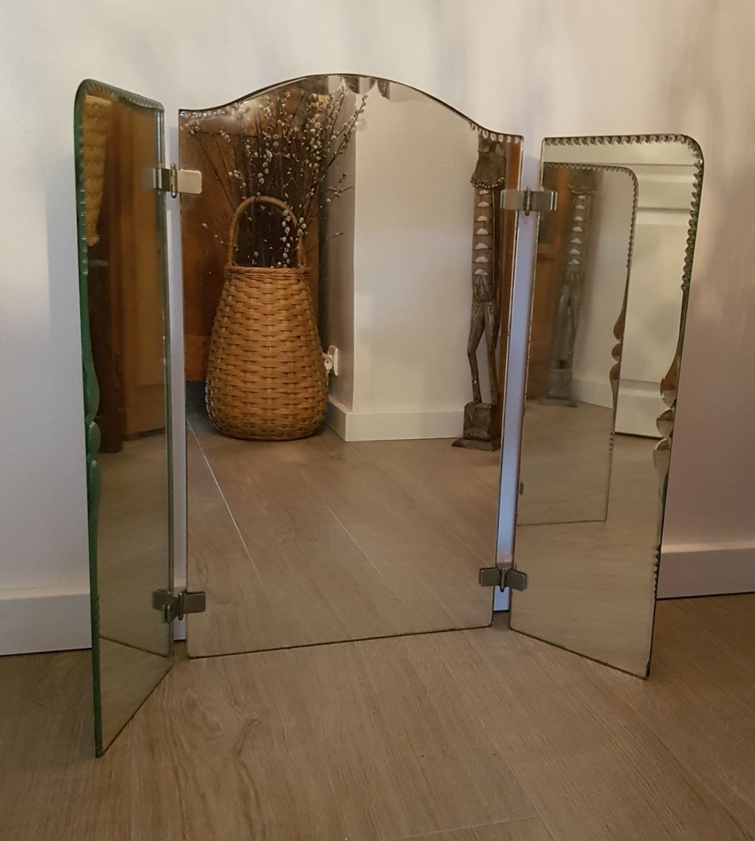 Old triptych mirror of the 1940s 89x74cm