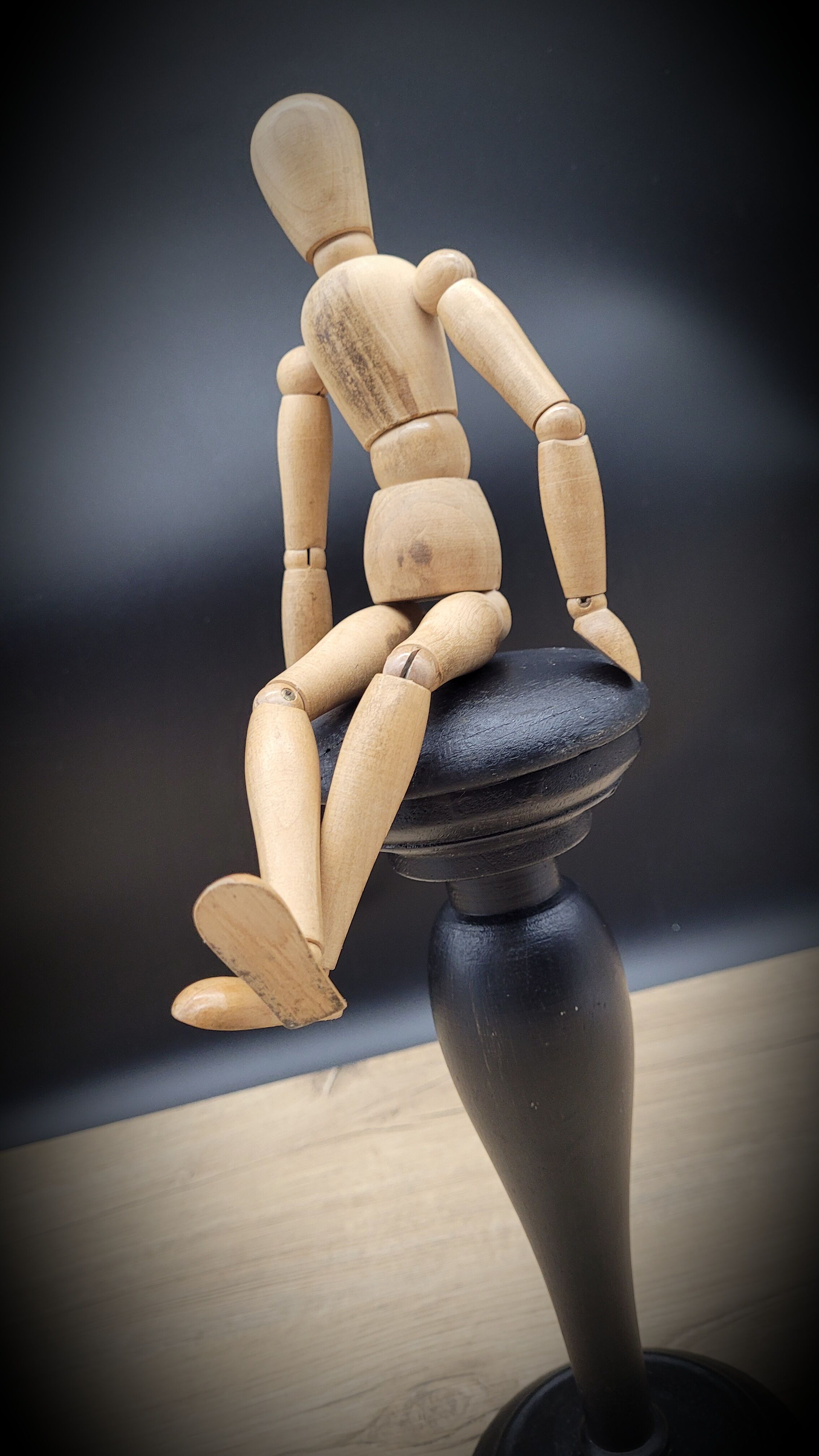 Solid wood hat holder
