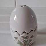 Egg salt and pepper set