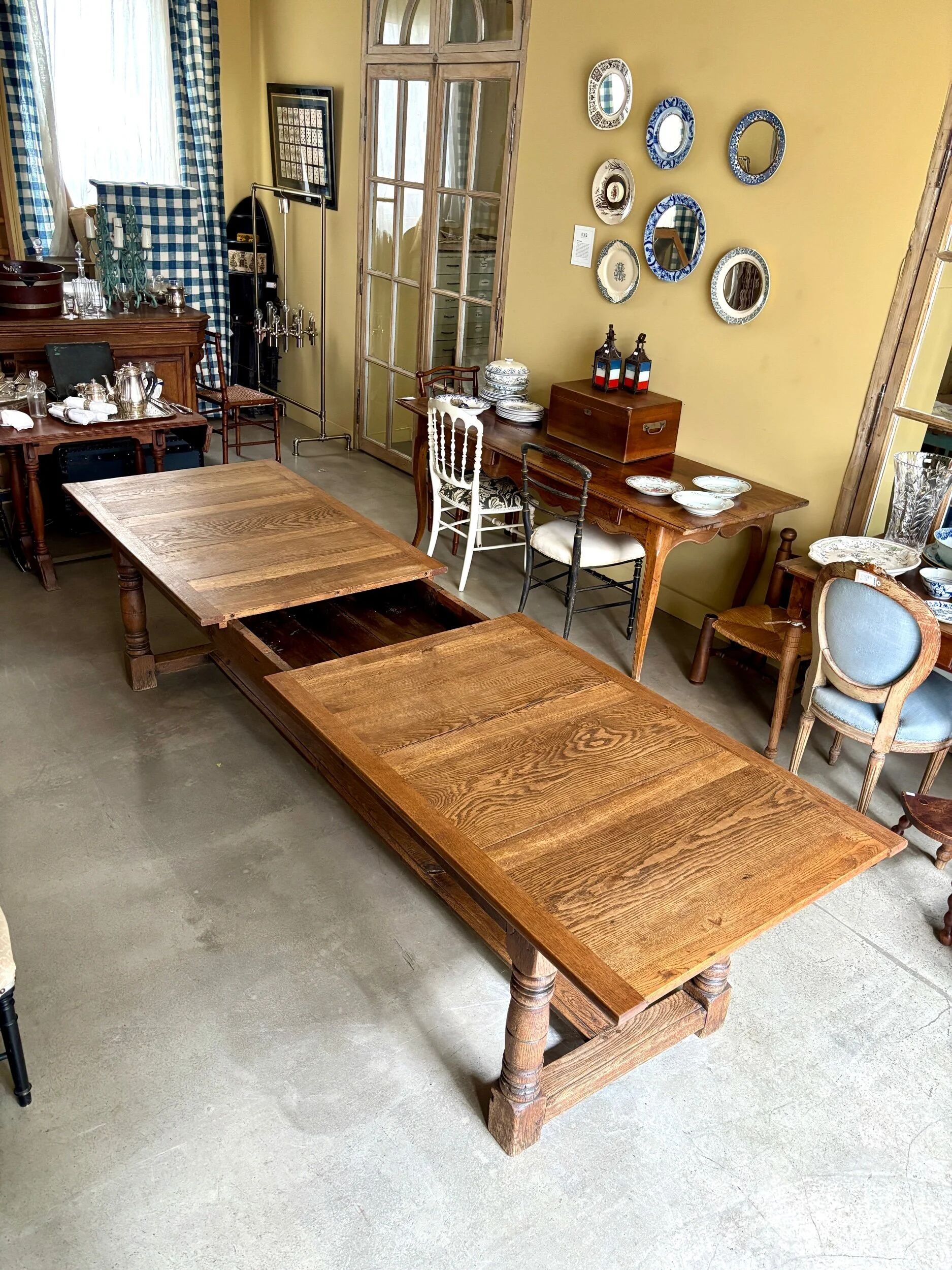 Table de drapier en bois massif 237 x 79 cm