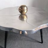 Water lily table