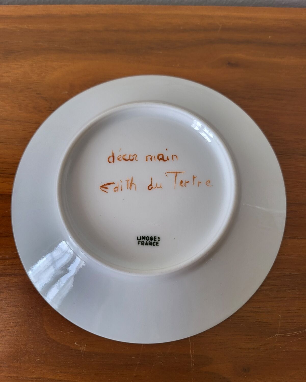 Tea cup and saucer in Limoges porcelain, Edith du Tertre design.