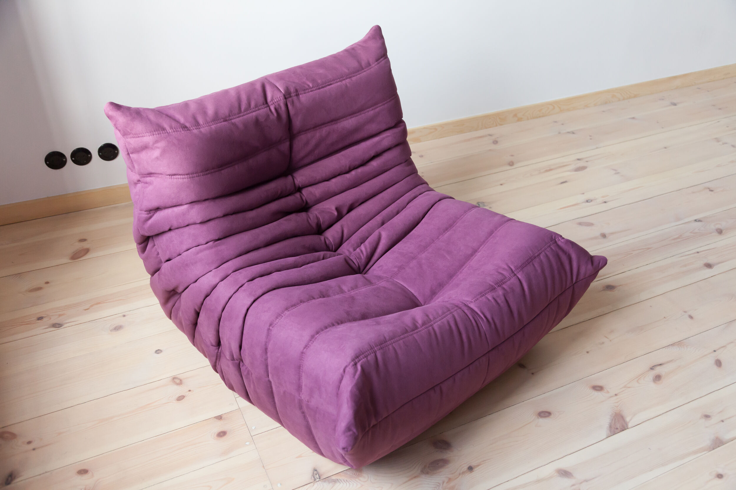 Togo armchair model designed by Michel Ducaroy 1973