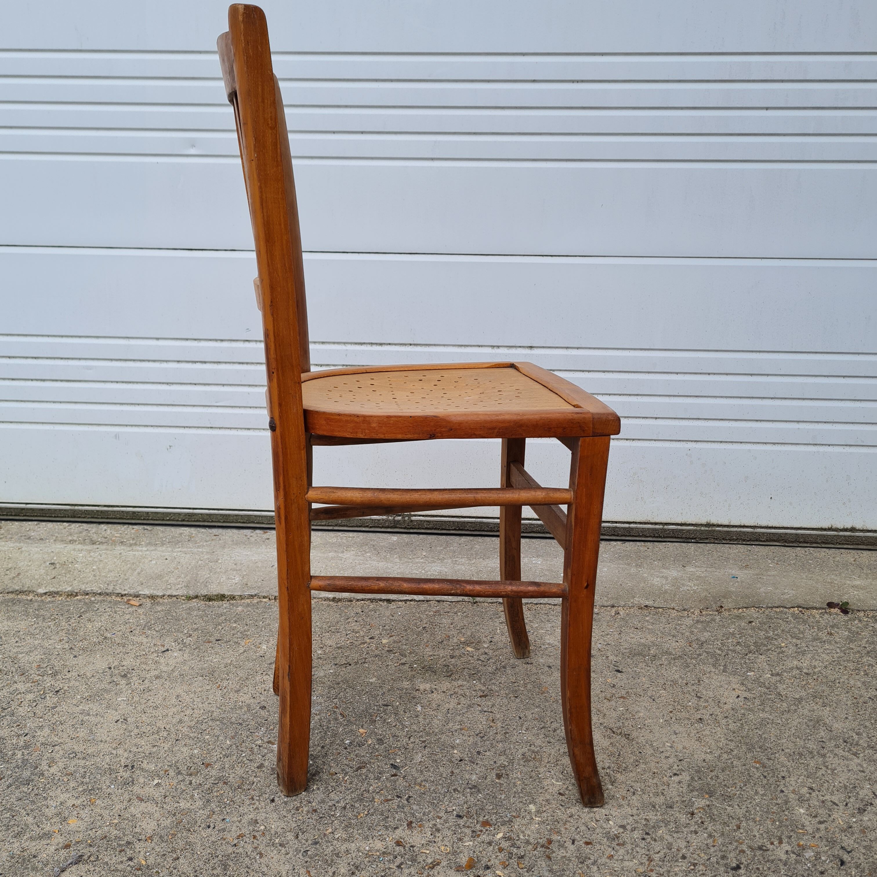 Bistro chair