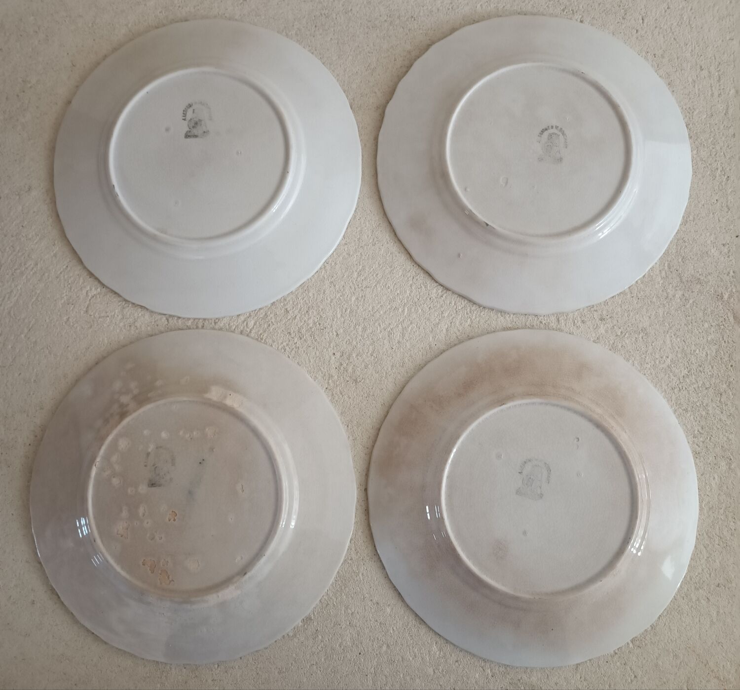 Lot plat creux et 4 assiettes Saint Amand vers 1900