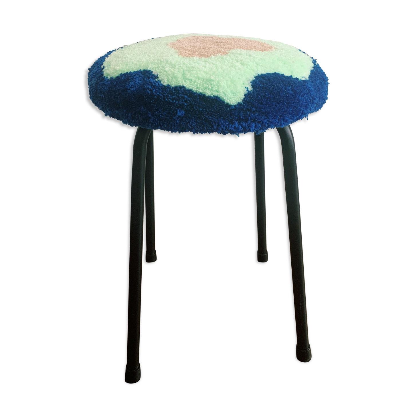 Tufted stool